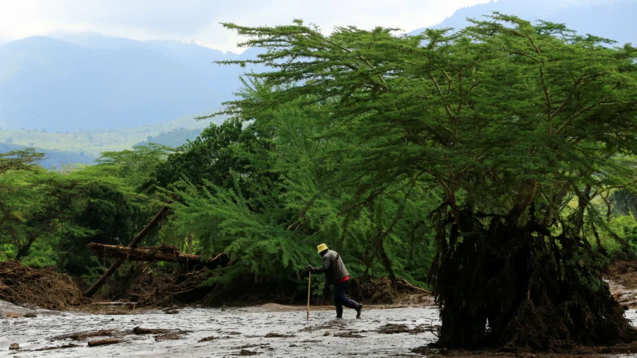 Flash Floods, Landslide Kill at Least 45 in Central Kenya