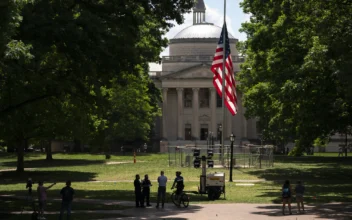 Fraternity Brothers Rush to Save American Flag From Pro-Palestine Protesters at UNC