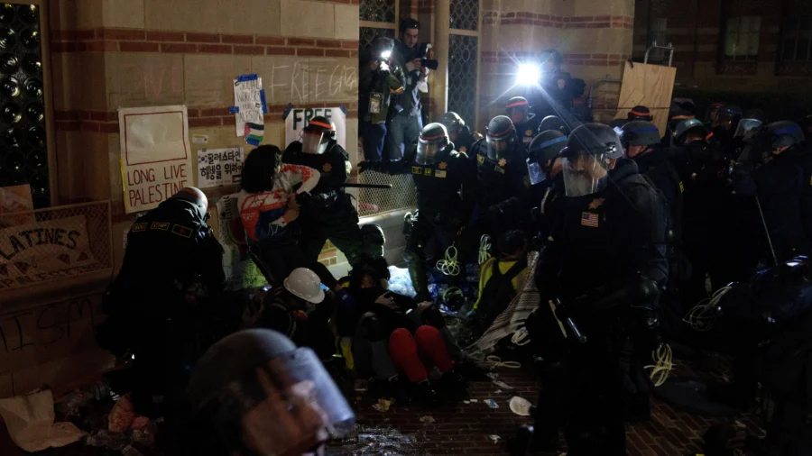 Police Move in on Pro-Palestinian Protests at UCLA