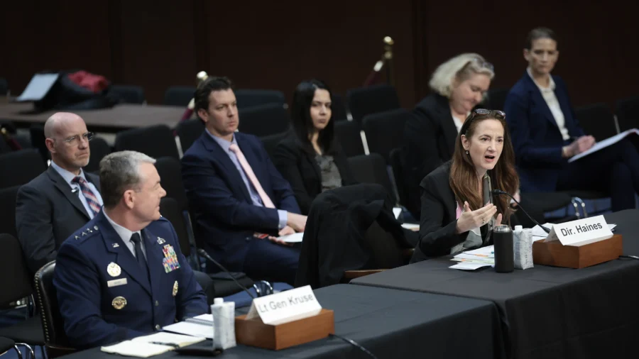 Senators Probe Worldwide Threats to US, Focus on China and Russia