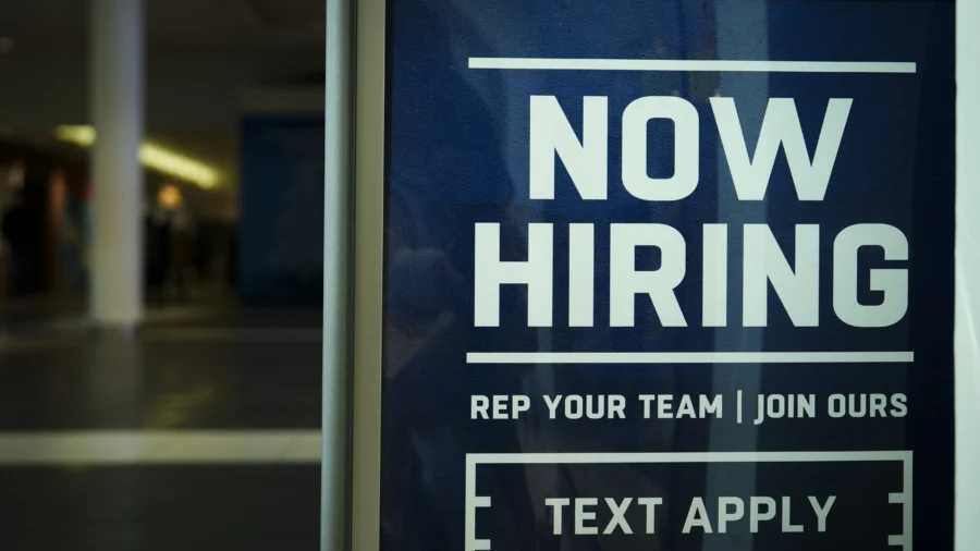 US Labor Market Cools Off After Less-Than-Expected 175,000 New Jobs