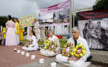 Amid Closer Ties With China, Russia Raids Homes of Falun Gong Practitioners