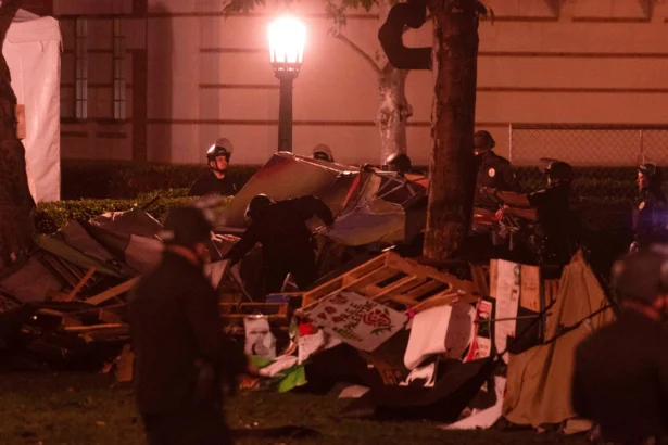 Los Angeles Police Clears Pro-Palestinian Encampment at USC