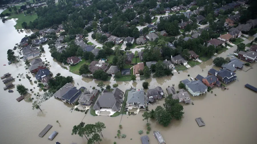 Texas Gov. Abbott Receives Briefing, Holds Press Conference on East Texas Flooding