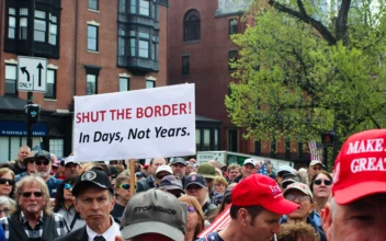 &#8216;Close the Border&#8217; Rally in Boston Draws a Crowd of Protesters