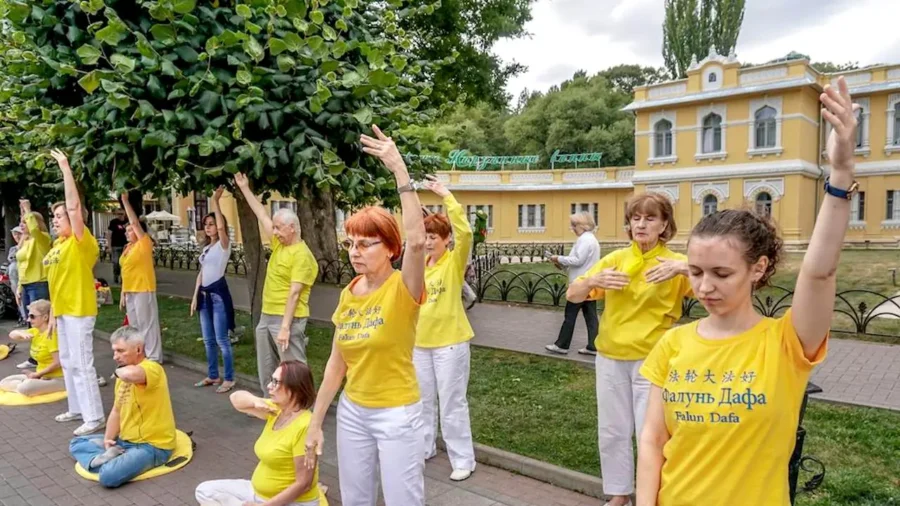 Russian Falun Gong Practitioner Speaks Out on Persecution