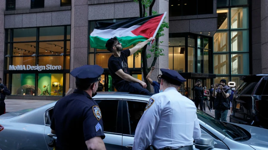 Anti-Israel Protests Could Backfire on Democrat Donors: Republican Strategist