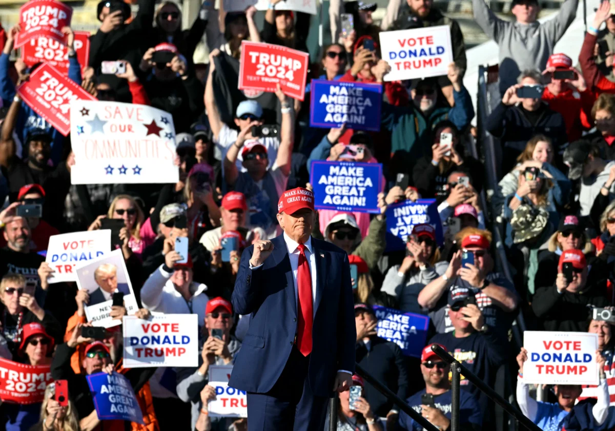 Trump Rally Draws Tens of Thousands in Blue State New Jersey NTD