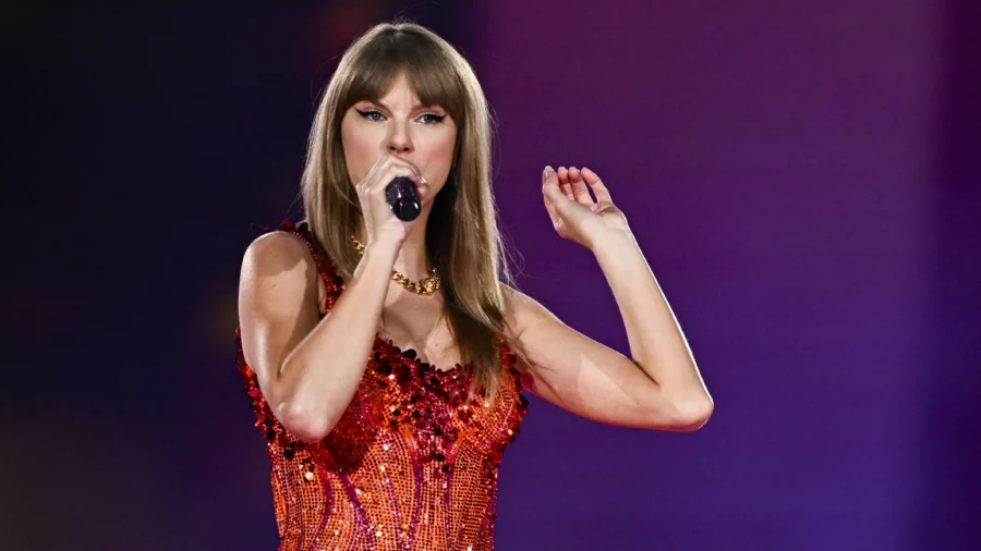 Photo of Baby on Floor at Taylor Swift Concert Sparks Outrage