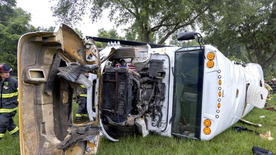 Farm Worker Bus Crash Leaves 8 Dead, 40 Injured in Florida