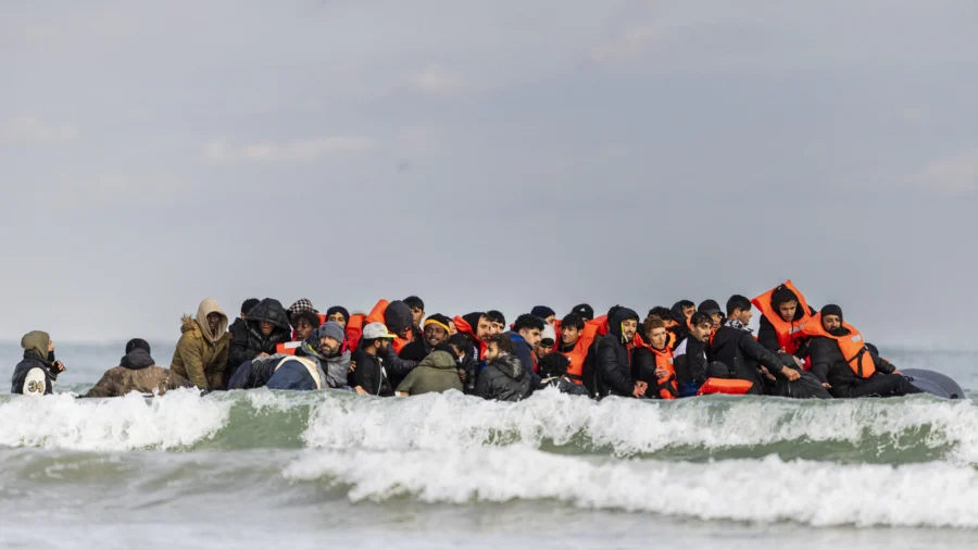 More Than 9,500 People Illegally Crossed to UK in Small Boats Since the Start of 2024