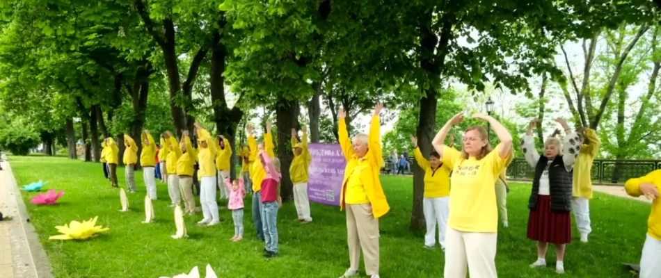 Ukrainian Falun Gong Practitioners Honor Holiday Amid War