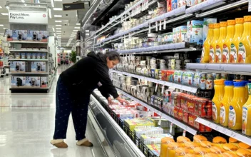 US Inflation Eases Slightly, Boosting Hope for Rate Cuts