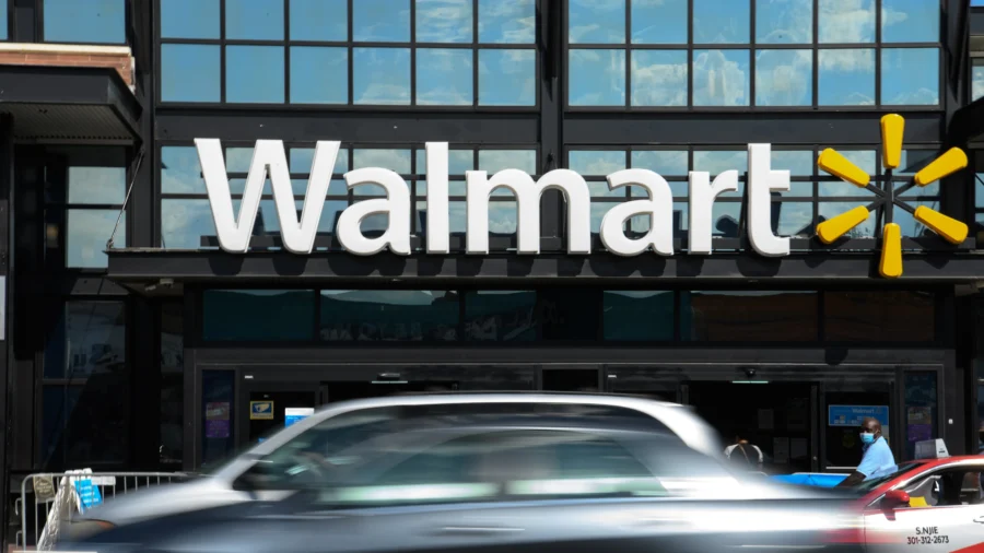 Walmart to Slash Hundreds of Coporate Jobs, Ask Employees to Relocate