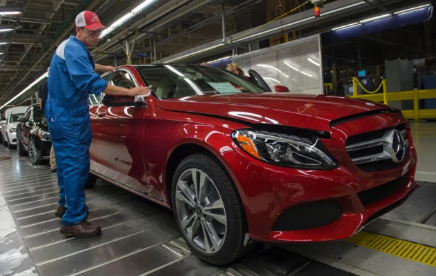 Mercedes Workers in Alabama Declined to Join UAW Union