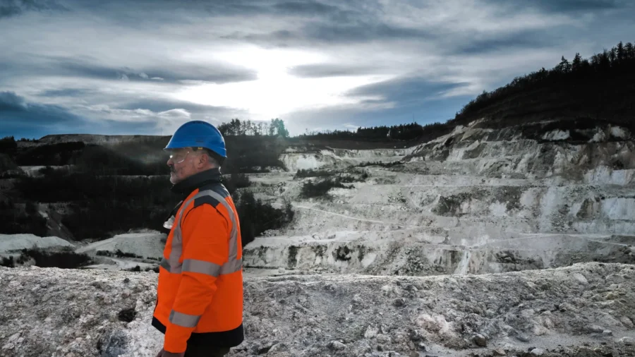 US: China Oversupplies Lithium to Eliminate Rivals