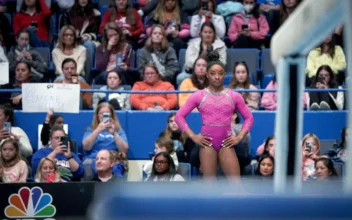 Simone Biles Shines in Return While Gabby Douglas Scratches After Shaky Start at US Classic