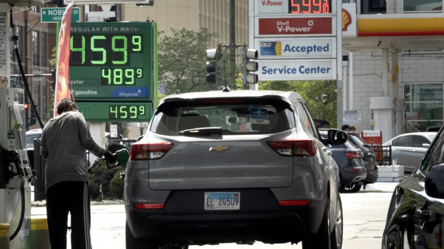 Biden Releasing 1 Million Barrels of Gasoline to Curb Prices