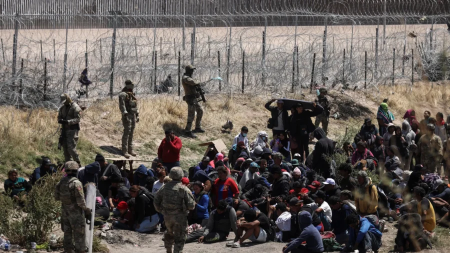 2 New Polls: Over Half of US Voters Support Deporting Illegal Immigrants