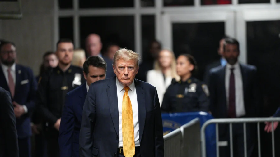 Former Federal Prosecutor Explains Contentions in Trump's Classified Documents Case