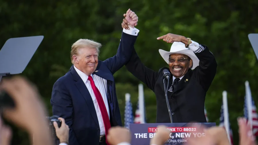 Thousands Attend Trump Rally in Bronx as Trump Aims to Flip New York