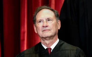 Senate Democrats Demand Chief Justice Roberts Push Justice Alito to Recuse in Trump-Related Cases