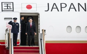 Chinese, Japanese Leaders Head to Seoul for First Trilateral Summit Since 2019