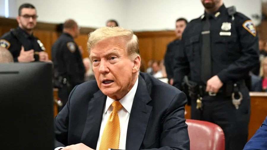 What to Expect as Prosecutors, Defense Sum Up Trump Case