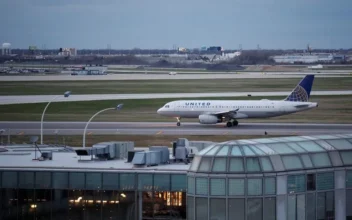 United Airlines Plane Catches Fire at Chicago’s O’Hare Airport