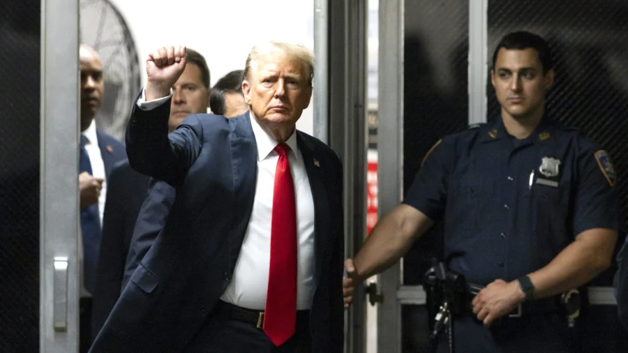 Trump’s Inability to Campaign at Full Steam While in Courtroom Not Hurting Him, Yet: Commentator