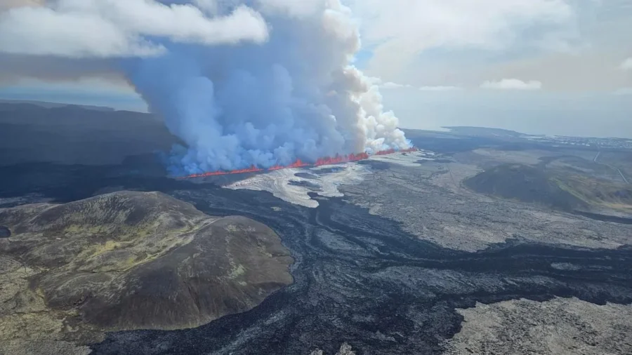 Volcano in Iceland Erupts Again