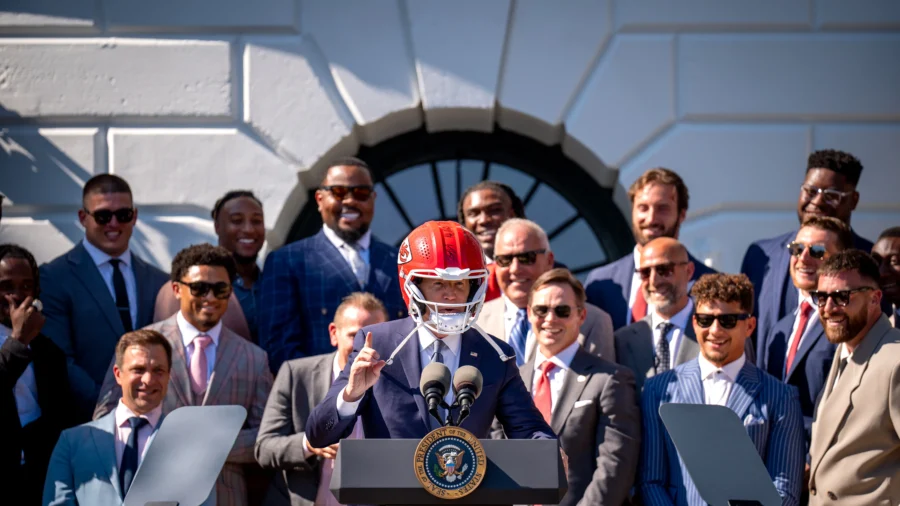Super Bowl Champion Kansas City Chiefs Visit White House Amid Controversy