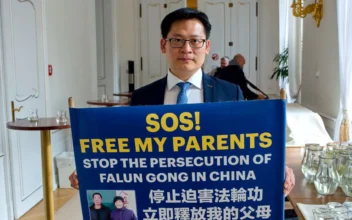Son in Germany Urges CCP to Stop Persecution