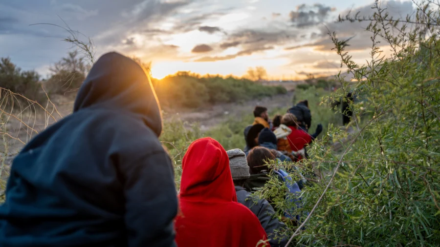 Immigration Court Crisis: Almost Half of Unaccompanied Children Forced to Represent Themselves