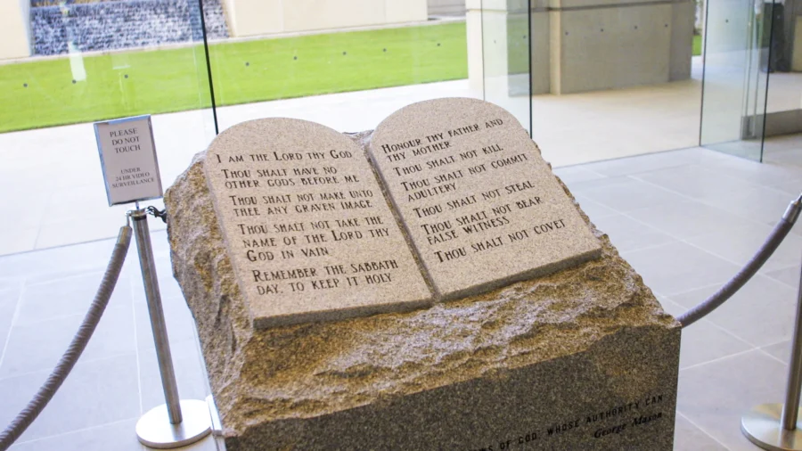 New Louisiana Law Requires Ten Commandments Be Displayed in All Classrooms