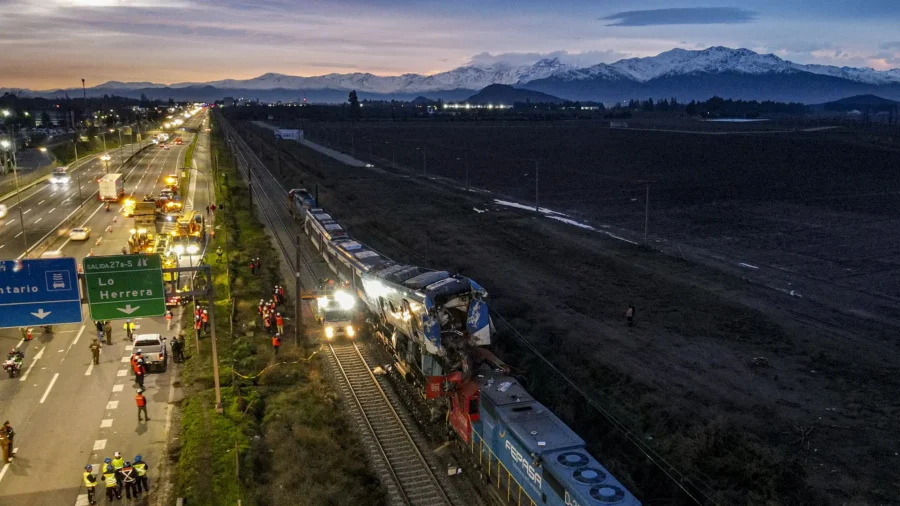 Train Collision in Chile Kills at Least 2 People and Injures 9 Others