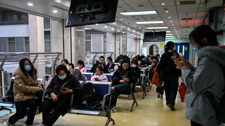 Doctors Report Pay Cuts Across China