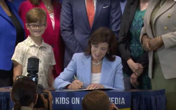 New York Governor Signs Bill Restricting Social Media Algorithms for Minors