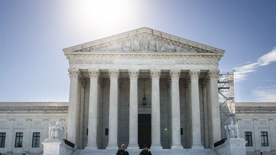 Supreme Court Finds Prosecutors Violated Drug Defendant’s Rights by Switching Expert Witnesses