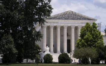 Supreme Court Case on Puberty Blockers for Minors Is ‘Huge’: Evolutionary Biologist