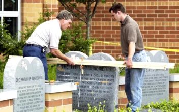 Federal Judge Blocks Louisiana Law Requiring Ten Commandments in Public Schools