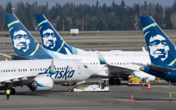 Alaska Airlines Flight Attendants Reach Tentative Deal on Pay Raises, Union Says