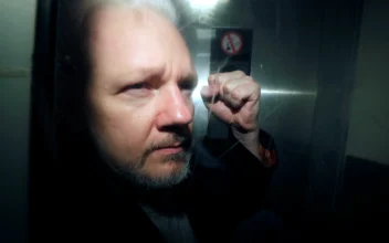 Assange Arrives at Saipan International Airport for His Court Hearing