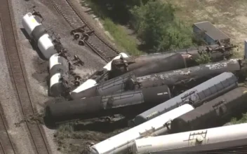 Freight Train Derails in Chicago Suburb, Prompting Temporary Evacuation