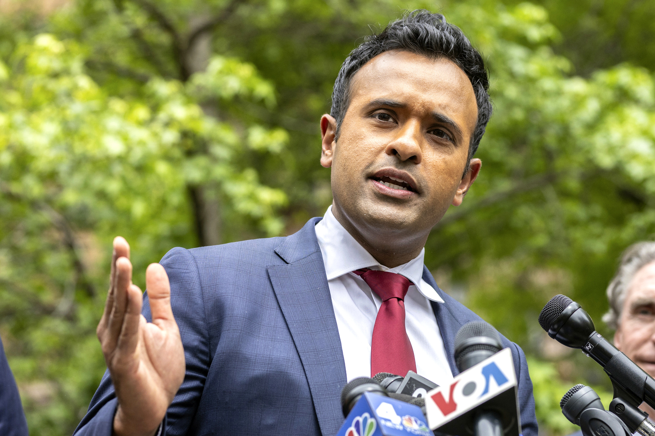 Vivek Ramaswamy Says He Would Consider Running for Ohio Governor NTD