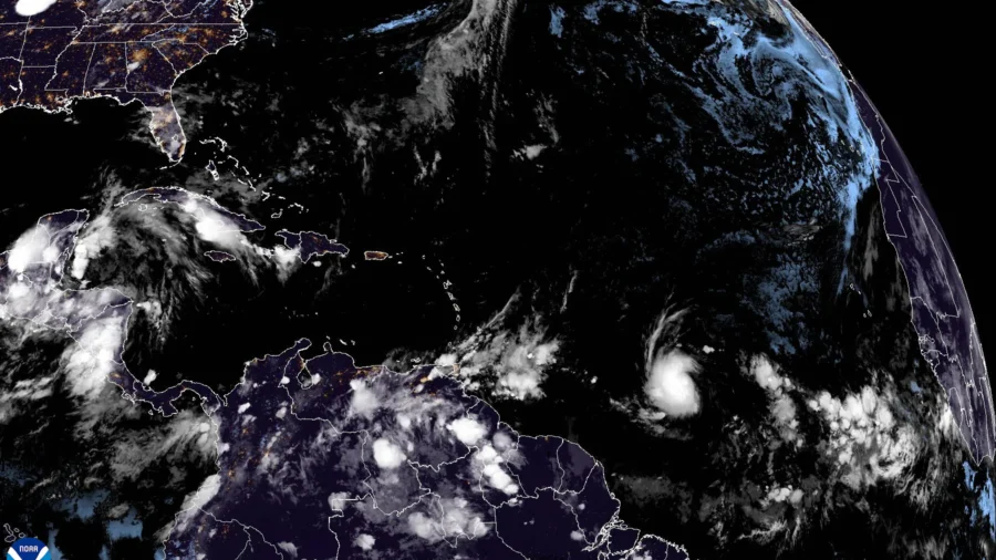 Beryl Strengthens Into Hurricane in Atlantic, Forecast to Grow Into Major Storm Entering Caribbean