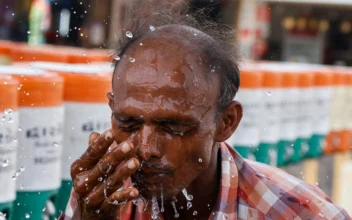 India Says Delhi’s Record 52.9 Celsius Temperature Last Week Was Wrong by 3 C