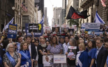 Parade for Israel in NYC Focuses on Solidarity This Year as Gaza War Casts a Grim Shadow