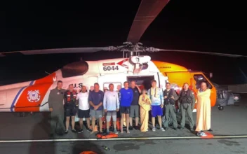 Florida Coastguard Rescues 8 People After Boat Capsizes off Coastline: USCG