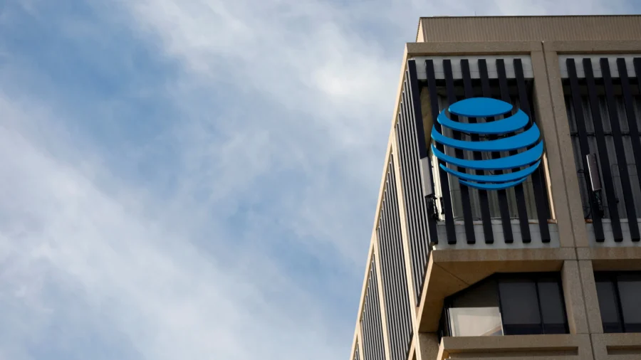 US Investigating Reports of Inability to Make Wireless Calls in Multiple States